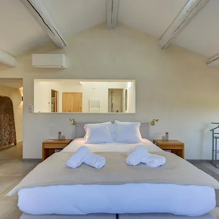 D'hote Laurent Bed and breakfast